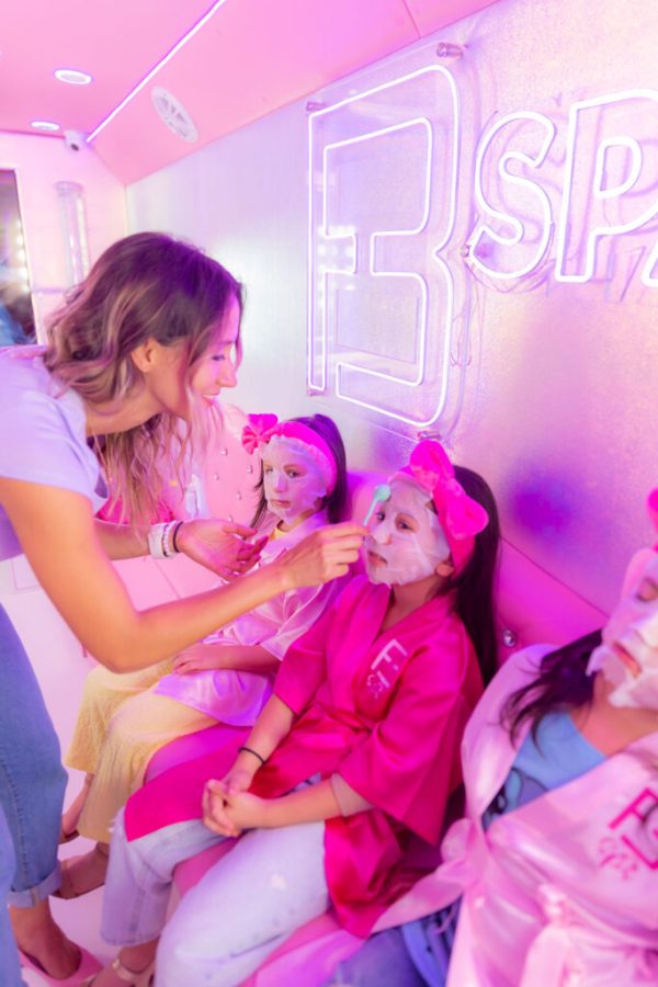 Spa Party Mobile | Spa Bus para niñas con Glamour